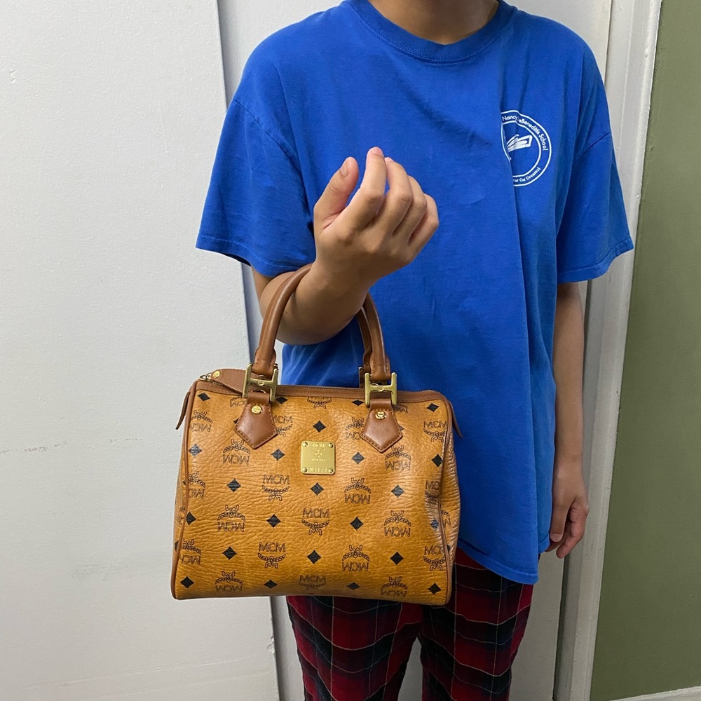 Authentic Mcm Congac Boston - Picture 3 of 15
